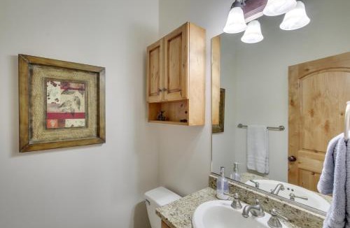 Wolf Creek House | Eden Townhome w/Mtn View + Shuttle to Powder Mtn!
