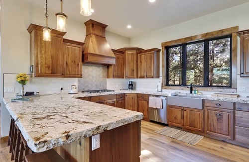 Mammoth Creek Cabin | Elk Haven - A hidden retreat in the hills