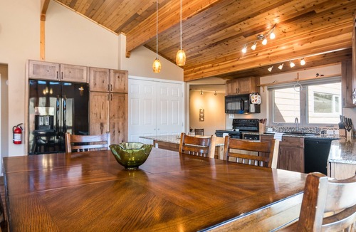 Eagle Nest Cabin | Elk View Lodge - Eagle Nest Cabin