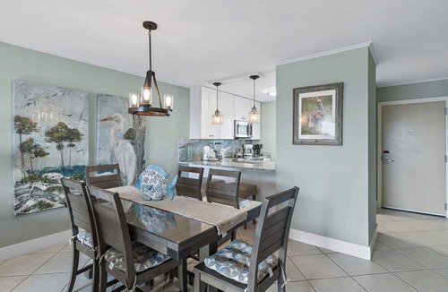 Holiday Isle Condo | Emerald Coast Vibes & Sunset Views – Islander 517