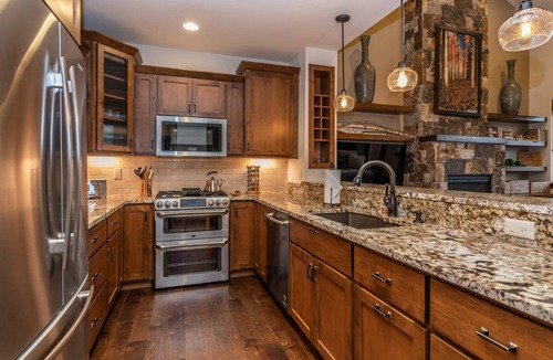 Steamboat Springs House | Emerald View | Luxe Decor & Mtn Modern Design | Tons of Room & Storage