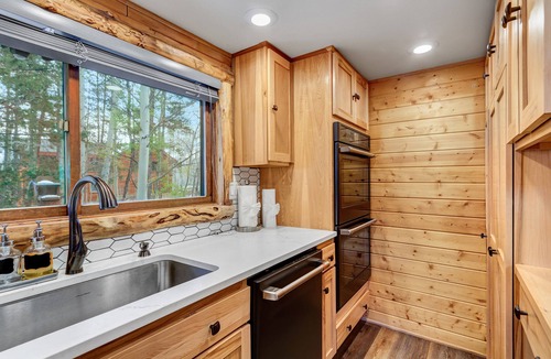 Breckenridge Cabin | Enjoy a quaint cabin that offers modern luxury!