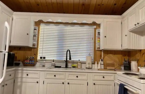 Panguitch Cottage | Enjoy Springtime at Bryce’s Zion House by Zion and Bryce National Parks!
