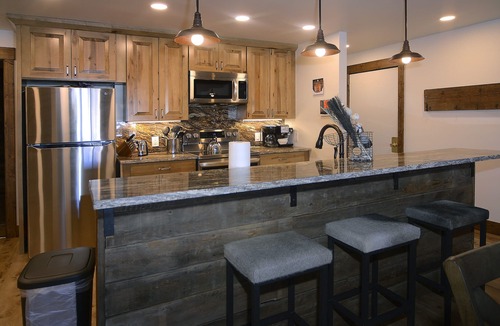 Mount Crested Butte Condo | Epic Location! True Ski-In/Ski-Out Access. Corner Condo close to everything