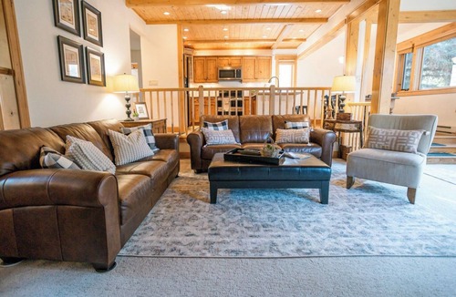 Keystone House | Escape the heat. Stay COOL in our POOL !