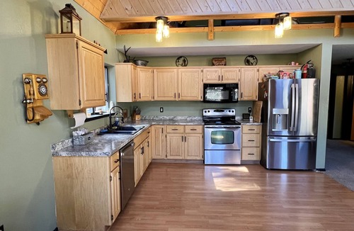 Mammoth Creek Cabin | Escape to serenity! Quiet, breathtaking views, and access to public land.