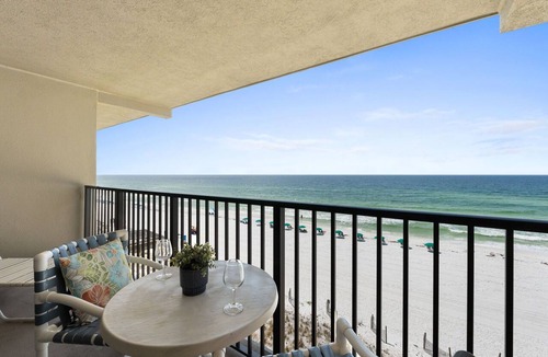 Fort Walton Beach Condo | ETW 5004: Beachside Memories - Indulge in Beachfront Serenity Today!