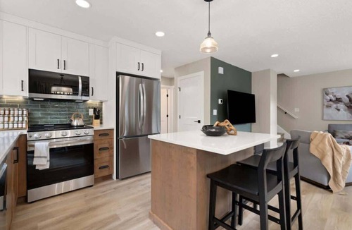 Old Prospect House | Executive Excellence Near CSU | Top Level Duplex