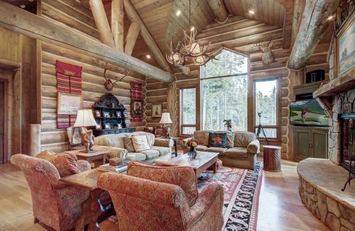Breckenridge House | Experience luxury at Bear Lodge, a spacious 6 bedroom retreat in Breckenridge