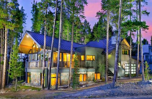 Warrior's Mark West House | Experience luxury in this 4-bedroom Cloud Cabin in Breckenridge!
