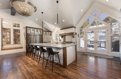 Historic District House | Exquisite IN-TOWN Gorgeously Remodeled Historic Estate!