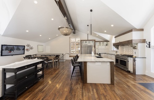 Historic District House | Exquisite IN-TOWN Gorgeously Remodeled Historic Estate!