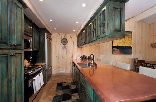 Purgatory House | Exquisite Links & Mountain Retreat | AC, Pool, Hot Tub, Golf & Ski