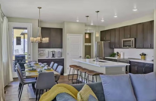 Superior House | Family Friendly 5BR Mountain Views & Game Room with AC
