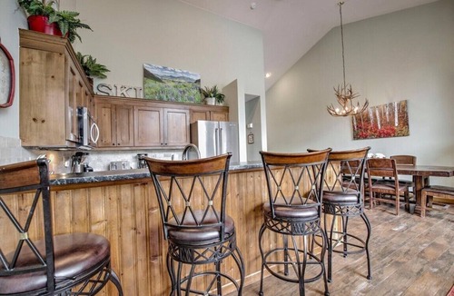 Peak 9 House | Family Friendly Luxury Townhome 4 Minute Walk to Lift, 5 Minute Walk to Downtown
