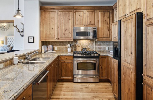 Avon Condo | Family Friendly Ski in/Ski Out with gorgeous view!