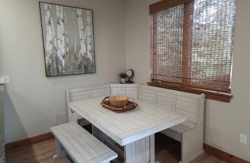 The Highlands House | Family Hot Tub, MountainScape Chalet! Paradise!