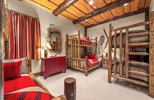 Aspen Cabin | Family Lodge Retreat - Your Own Private Getaway!