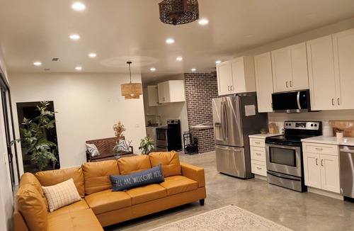 Spring City Apartment | Family reunions, Manti Temple wedding, Sports teams, flex stays, sleeps 28