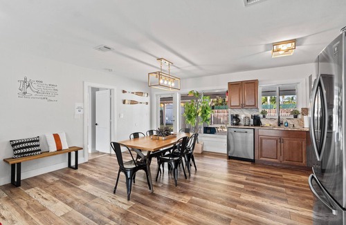 Pompano Isles House | FIFA WORLD CUP Miami, 3BR/2 Bath Entire House, Sleeps 8, Big Yard With Salt Pool