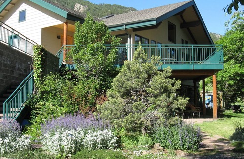 Lower Arapahoe House | Foot of Flagstaff Mountain: 1 - 3 guest rooms
