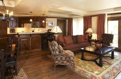 Downtown Resort | Formerly Hyatt Grand Aspen - Luxury Residence in the Heart of Aspen