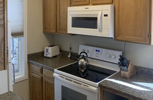 Historic District House | French Ridge Townhomes 2Bed/2bath. Charming townhome in the Historic District.