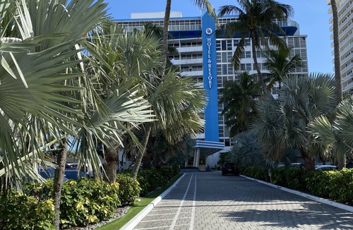 Galt Mile Condo | Ft. Lauderdale 2 Bedroom/2 Bath Private Condo With Kitchen On The Beach