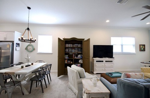 Tarpon Springs House | Fun location, walking distance to docks, new pickleball courts, near by beaches