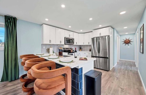 Dupont House | Game Room, Cinema & Fire Pit Backyard