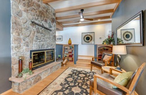 Craig Villa | Game Room, Media Room & Pool: Luxe Villa in Craig!