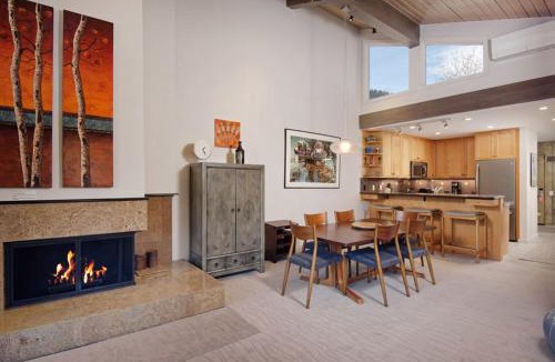 Aspen House | Gant Unit K301, A resort condo w/fireplace, upgraded kitchen, A/C, views from every room