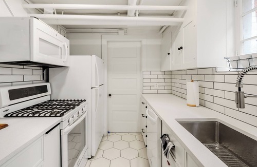 Cheesman Park Apartment | Garden Apartment at Humboldt House