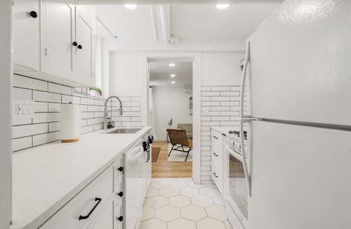 Cheesman Park Apartment | Garden Apartment at Humboldt House