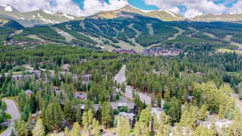 Peak 8 Apartment | Gold Camp Gold Pan Condo: On Shuttle Route