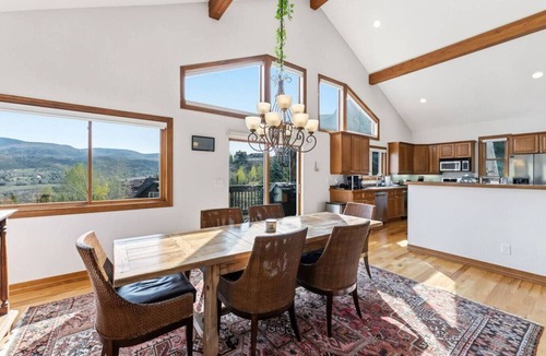 Edwards House | Gold Dust Getaway | Hot tub | Near Ski Resorts