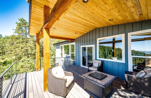 Sedalia House | Gorgeous 4-bedroom house in Sedalia perfect for your getaway