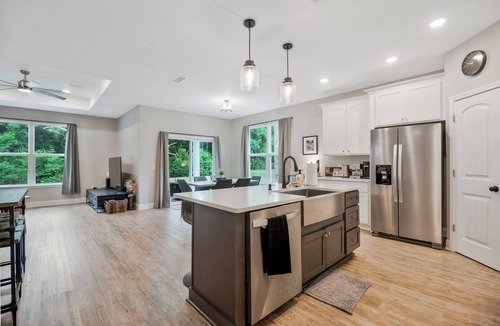 Brent House | Gorgeous 4BR Pensacola Home Near Beach & Downtown, Fast WiFi, Parking