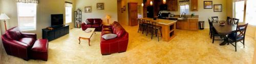 Page House | Gorgeous Cottage Vacation Rental in Page Arizona, near Antelope Canyon