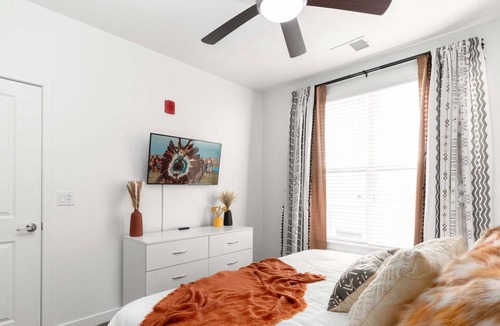 Draper Apartment | Gorgeous Luxury Apartment with Pool Hot Tub