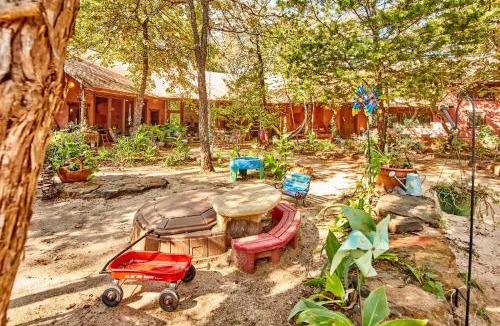 Van Zandt County House | Gorgeous Multi-Unit Cabin Rental for Larger Groups Nestled in the Trees for an Unforgettable Getaway in Nature in Ben Wheeler, Texas