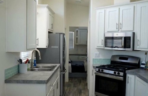 Levan Cabin | Gorgeous Tiny House on Yuba Lake for a Unforgettable Glamping Getaway in Utah
