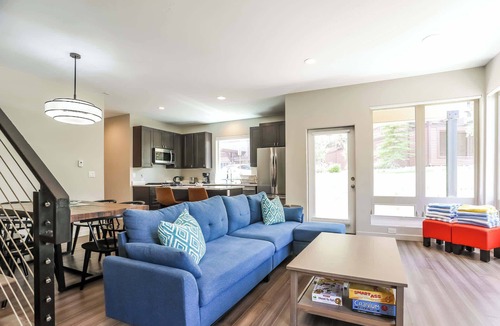 Silvercreek House | Granby Ranch Condo With Mountain Views Sleeps 8
