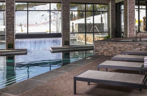 Peak 8 Resort | Grand Colorado Peak 8 Studio Residence Ski-in/Ski-out !