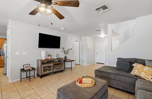 Green Valley House | Green Valley Los Arroyos Home Modern & Comfortable Residence 4BR/2BA