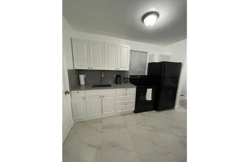 Downtown Miami House | Guest house near Downtown Miami
