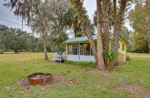 Cross Creek House | Hawthorne Angler's Cabin w/Lake + Dock Access!