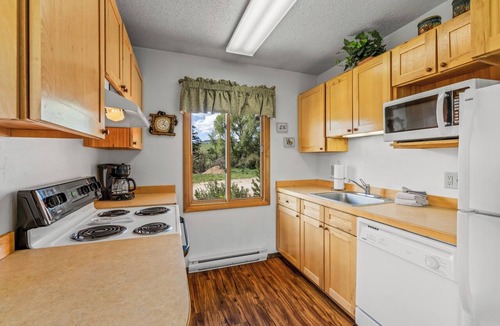 Clark Cabin | Hideaway - Cozy cabin in the great outdoors