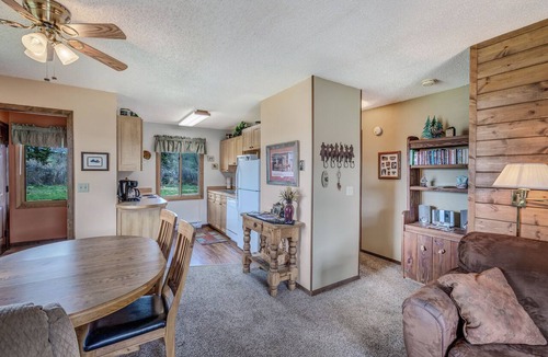 Clark Cabin | Hideaway - Cozy cabin in the great outdoors