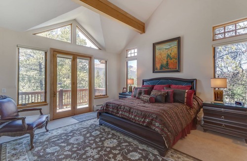 The Highlands House | Highlands Luxury Mnt Home, All Ski Run Views, Close to Gondola, Free VIP Shuttle